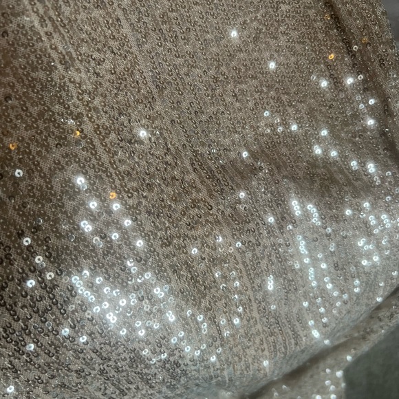 MAC DUGGAL Ieena Sequined Soft Tie Halter Neck Column NWT Size 2 - Picture 9 of 9